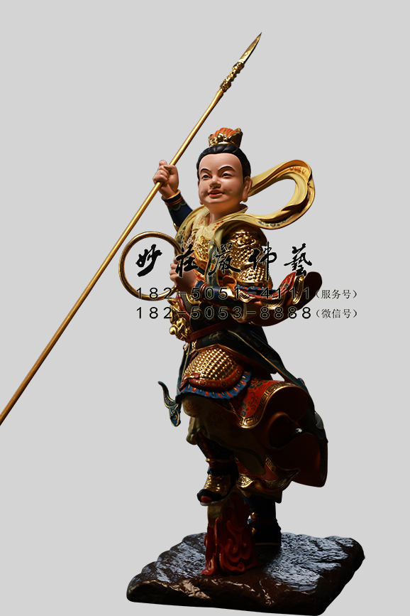 哪吒右侧实拍图